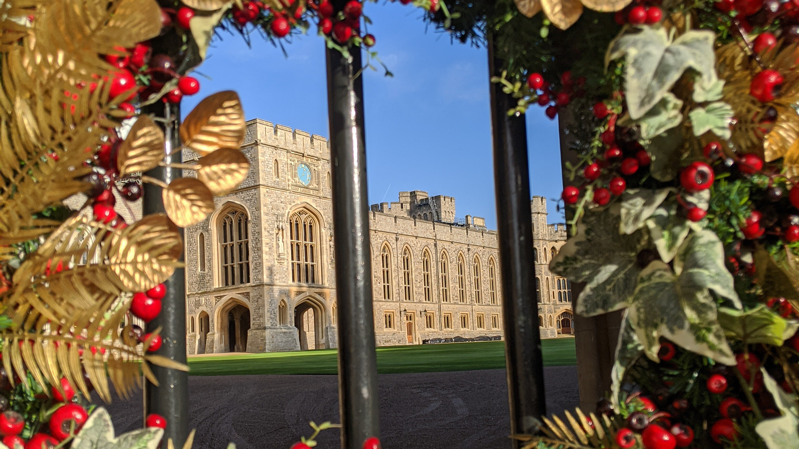 Queen Elizabeth Gave Everyone A Peek At Her Christmas Decorations