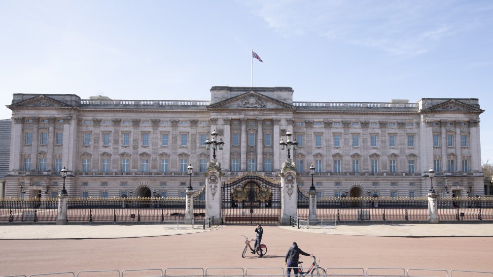 Queen Elizabeth's residence Buckingham Palace