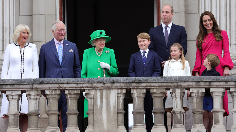 The royal family and Queen Elizabeth on the Buckingham Palace balcony