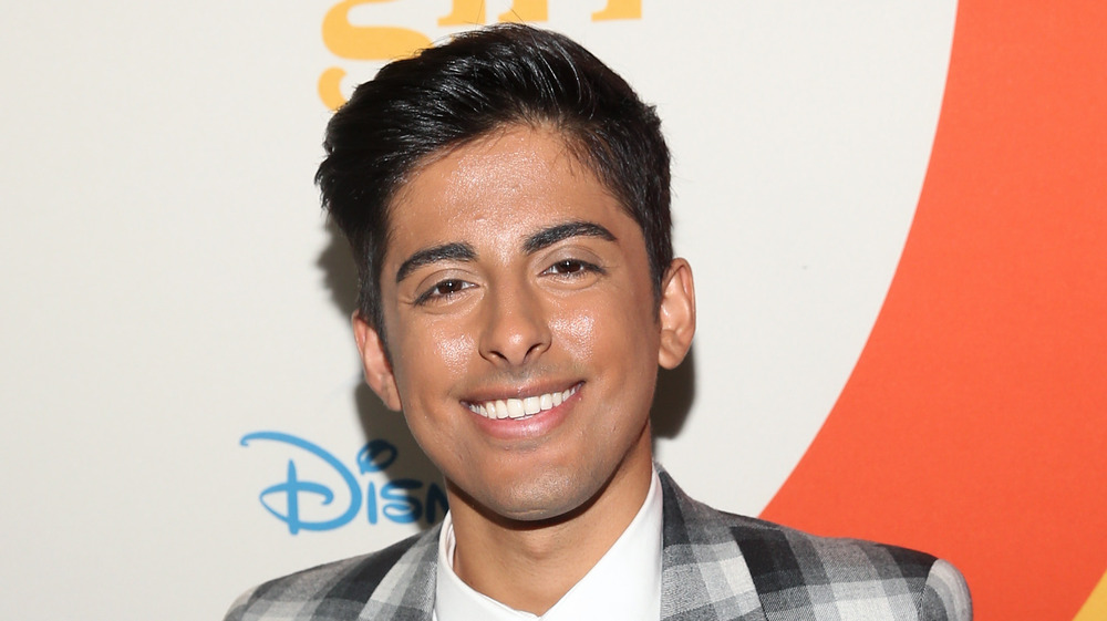 Ravi From Jessie Is Unrecognizably Gorgeous Now