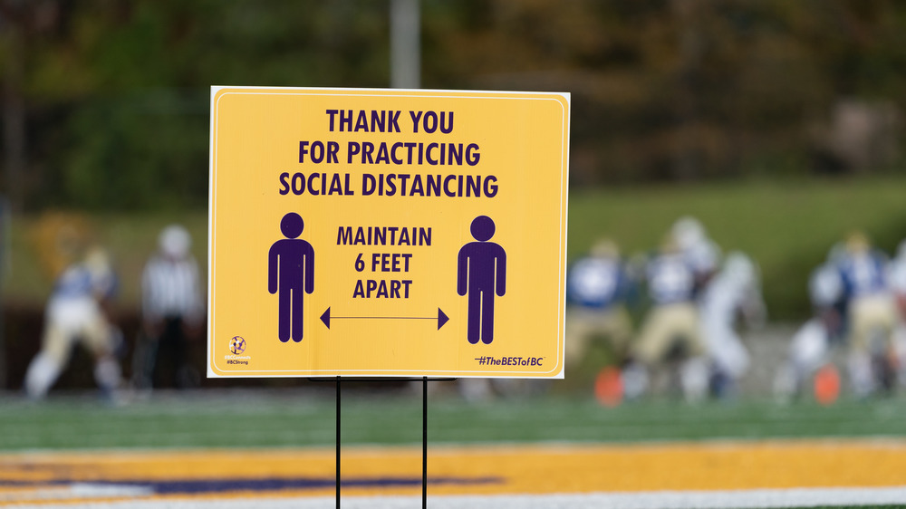 Sign calling for social distancing