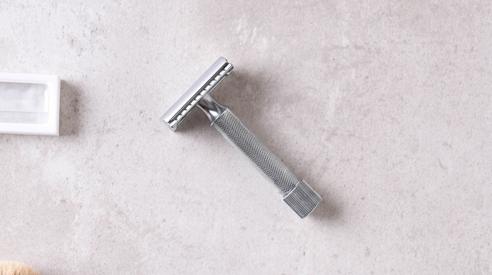 a barber's razor