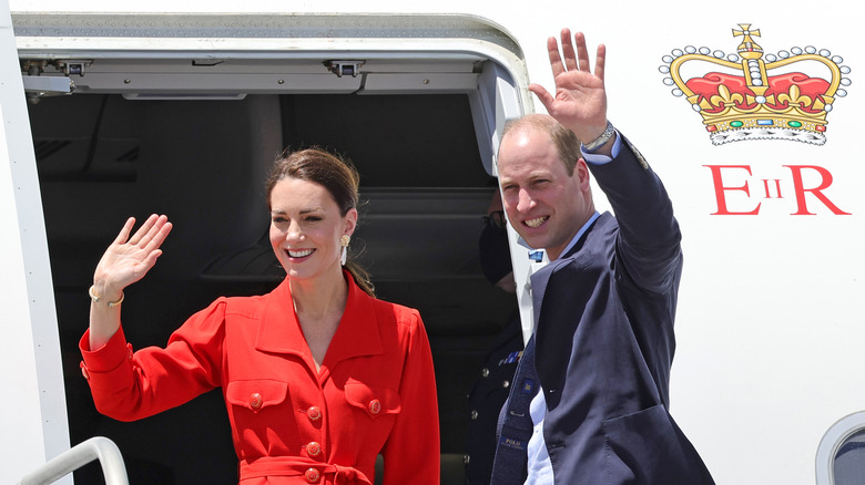 William and Catherine waving from plane