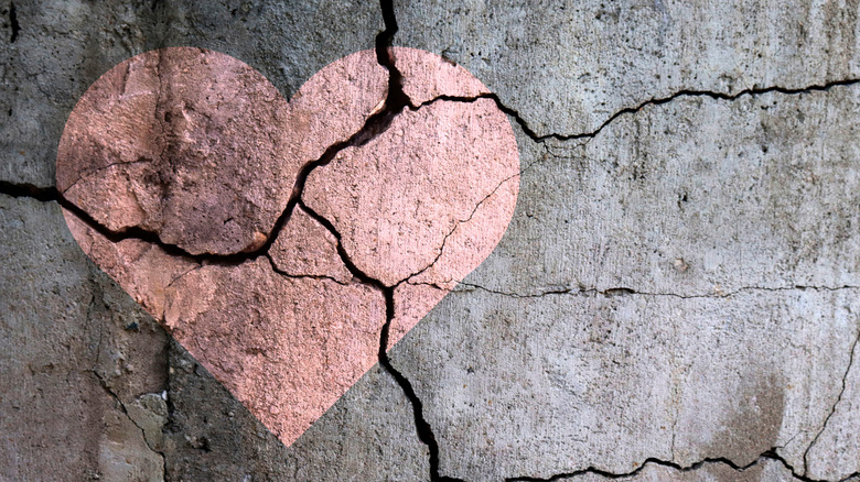 Cracked heart graphic