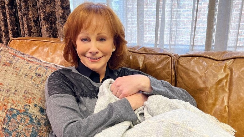 Reba McEntire relaxing at home