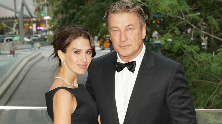 Hilaria and Alec Baldwin posing