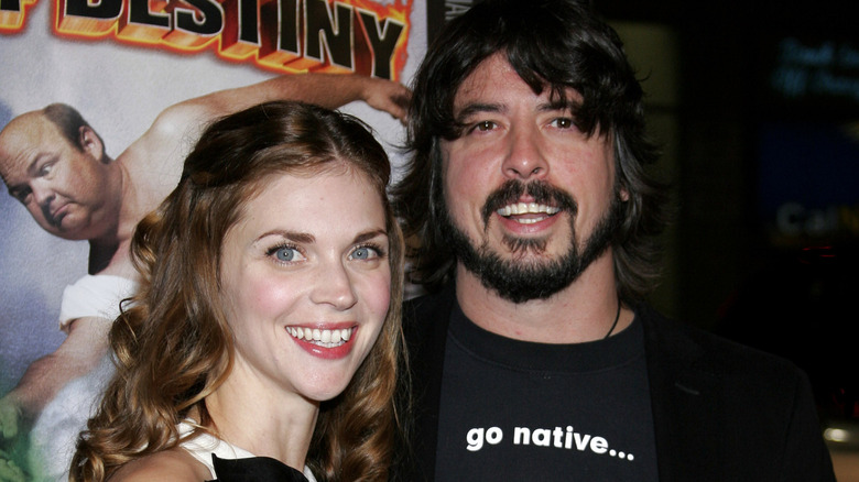 Jordyn Blum and Dave Grohl smile at Los Angeles premiere of 'Tenacious D: The Pick of Destiny' (2006)