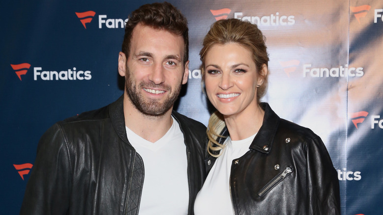 Jarret Stoll arm around Erin Andrews casual