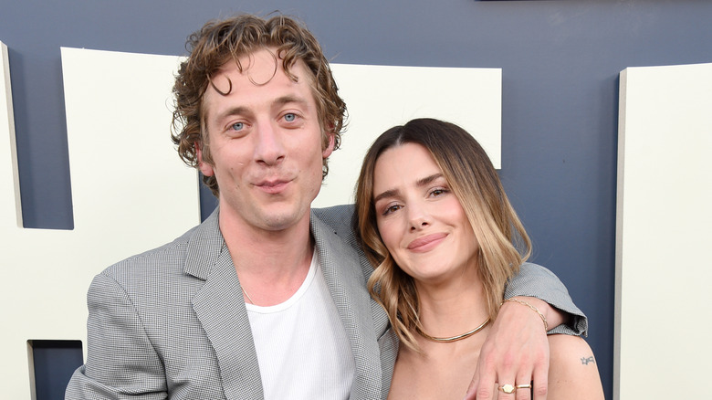 Jeremy Allen White posing with Addison Timlin