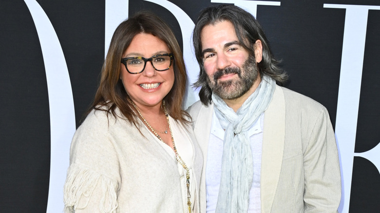 John Cusimano and Rachael Ray pose on the red carpet