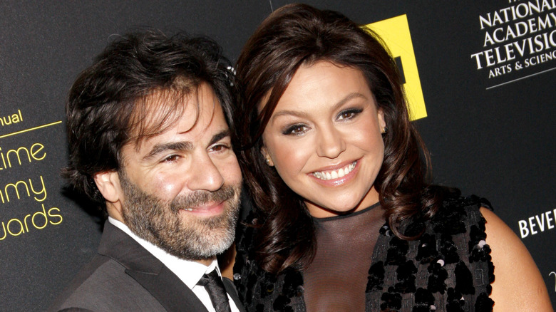 John Cusimano and Rachael Ray pose for a close-up on the red carpet