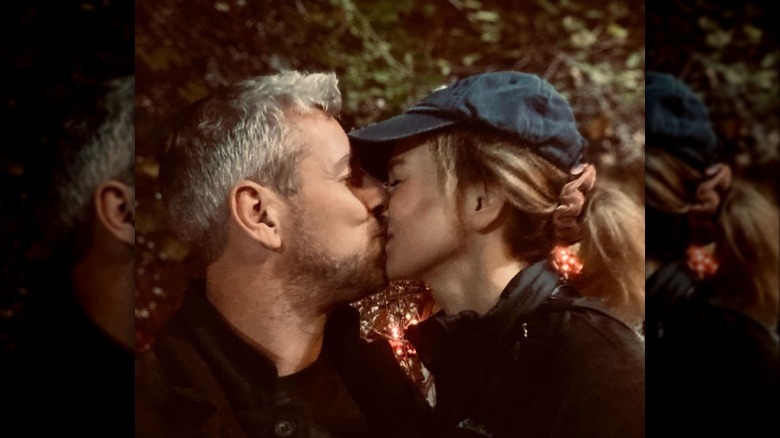 Instagram image of Ant Anstead kissing Renée Zellweger