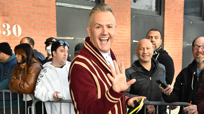 Ross Mathews waving