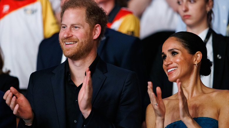 Prince Harry Meghan Markle clapping