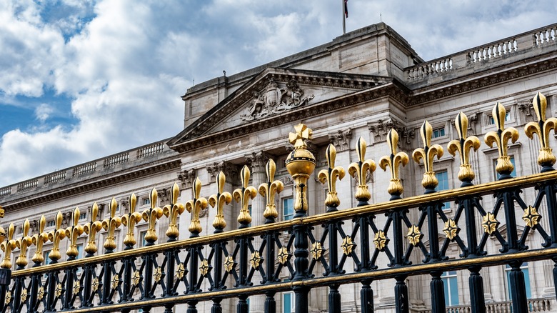 Buckingham Palace from the gates