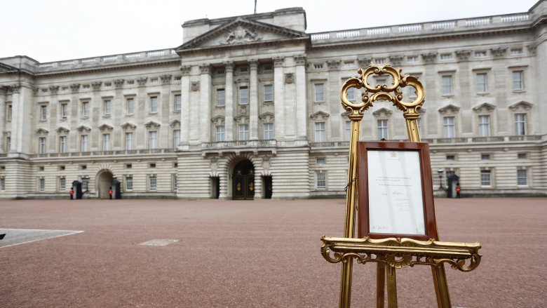 Royal Birth Proclamation Buckingham Palace