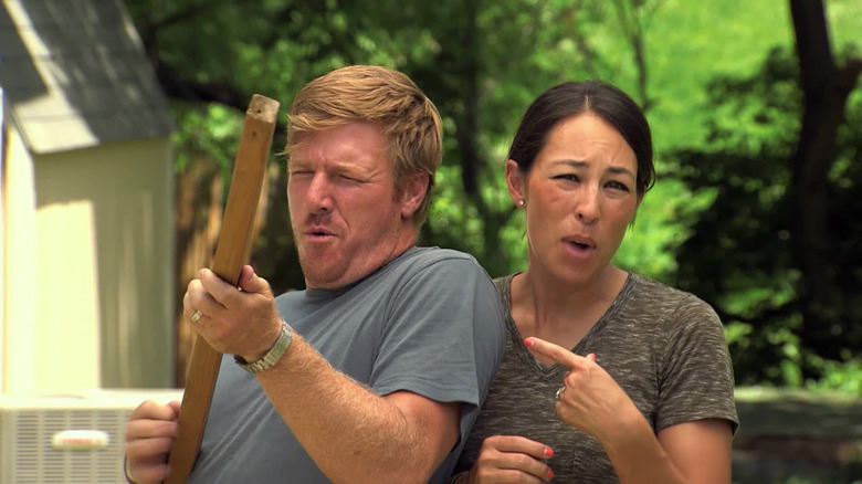 Fixer upper clip of Chip and Joanna Gaines