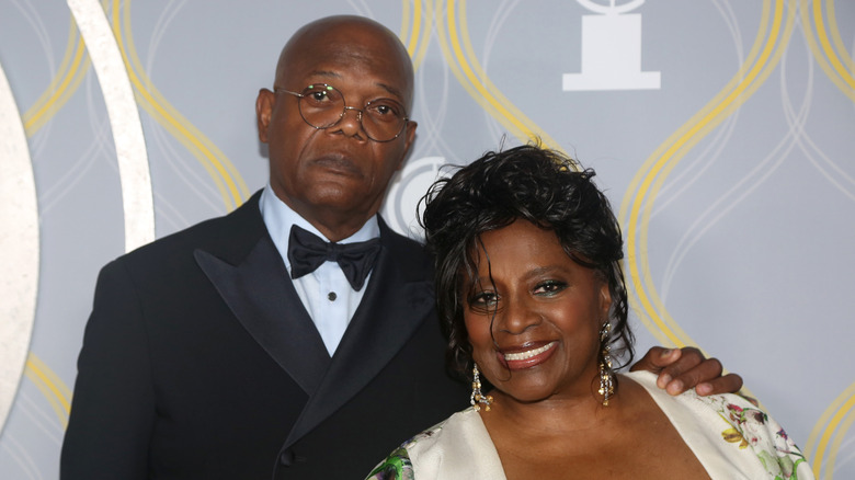 Samuel L. Jackson and LaTanya Richardson posing for photos