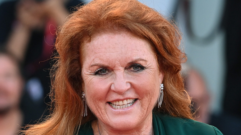  Sarah Ferguson, Duchess of York attends "The Son" red carpet at the 79th Venice International Film Festival on September 07, 2022 in Venice, Italy. 