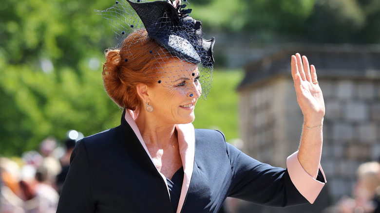 Sarah, Duchess of York in hat waves to fans