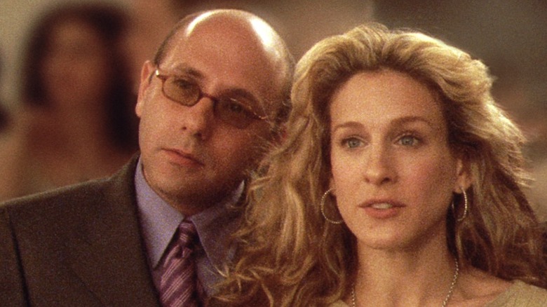 Sarah Jessica Parker and Willie Garson on the set of Sex and the City.