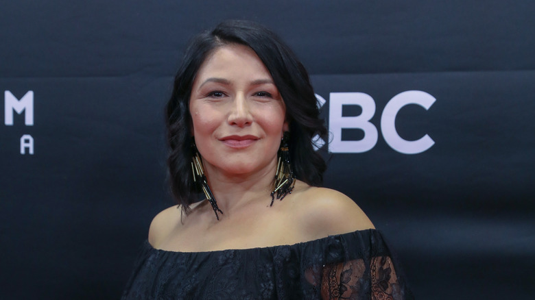 Sarah Podemski posing at 2019 Canadian Screen Awards