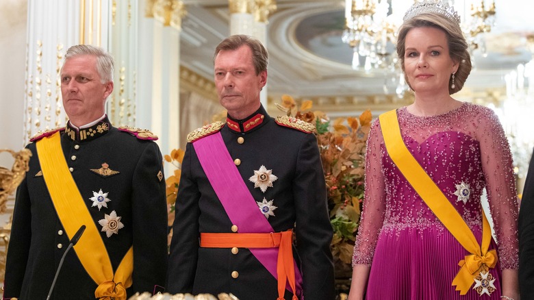 Henri, Grand Duke of Luxembourg, posing with family