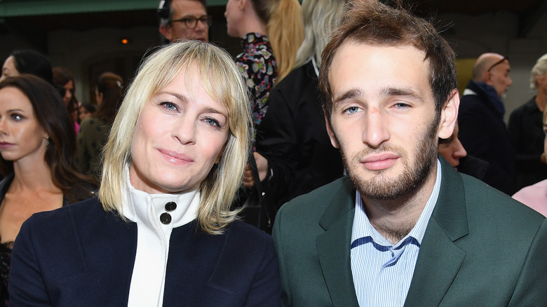 Robin Wright sitting with Hopper Penn