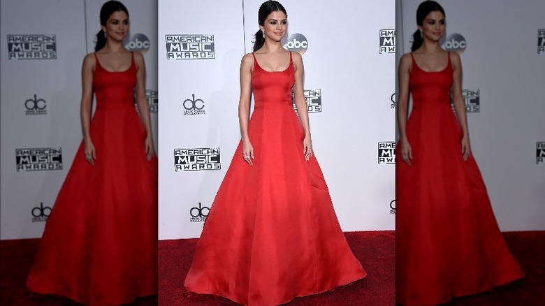 Selena Gomez attends the 2016 American Music Awards