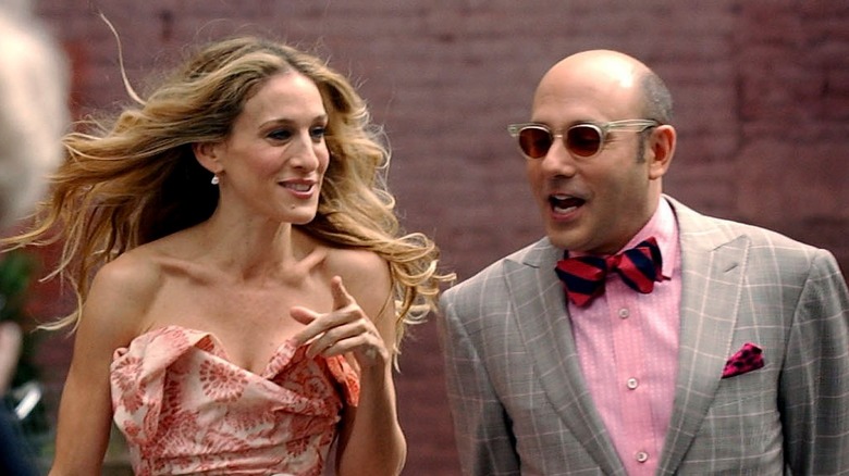 Willie Garson and Sarah Jessica Parker on the set of Sex and the City