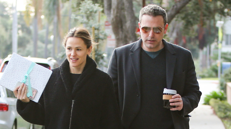 Ben Affleck and Jennifer Garner walk together in February 2019