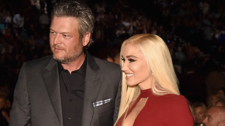 Blake Shelton and Gwen Stefani smiling