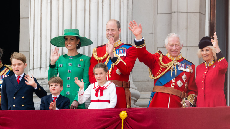 Signs Kate Middleton Is Ready To Be Queen