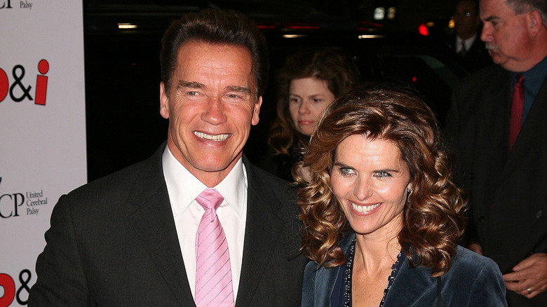 Arnold Schwarzenegger and Maria Shriver smiling