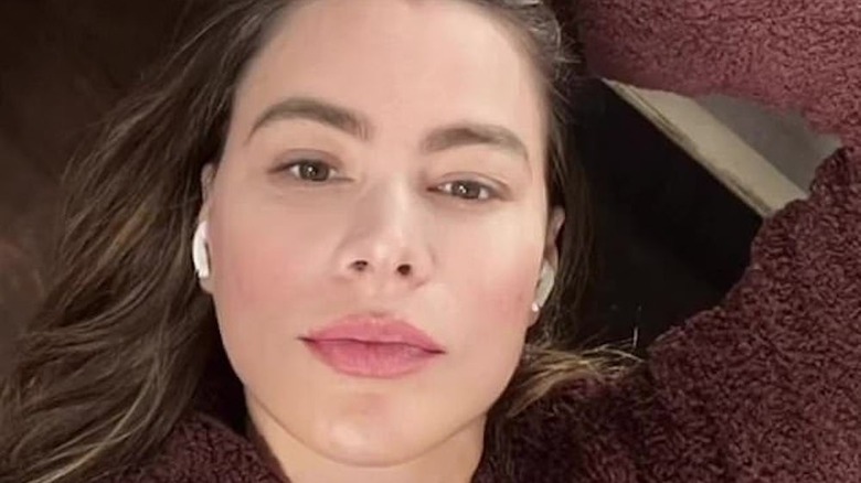 Sofia Vergara without any makeup on, while on the set of Netflix series "Griselda"