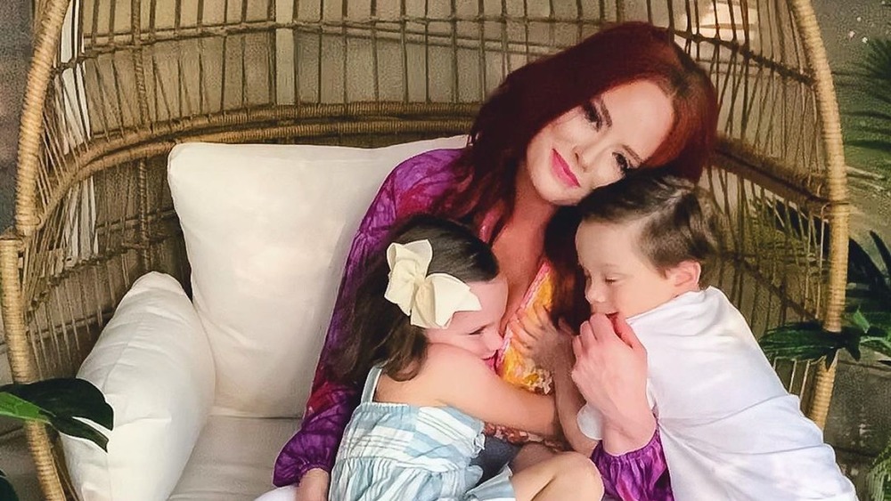 Kathryn Dennis and her children