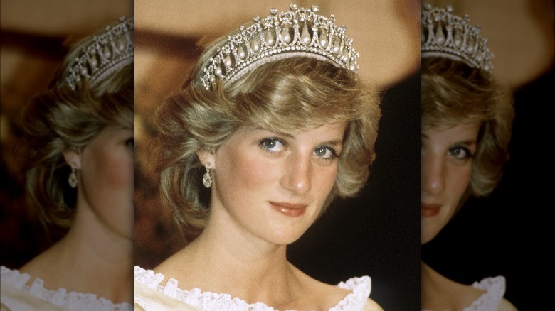 Princess Diana wearing lover's knot tiara