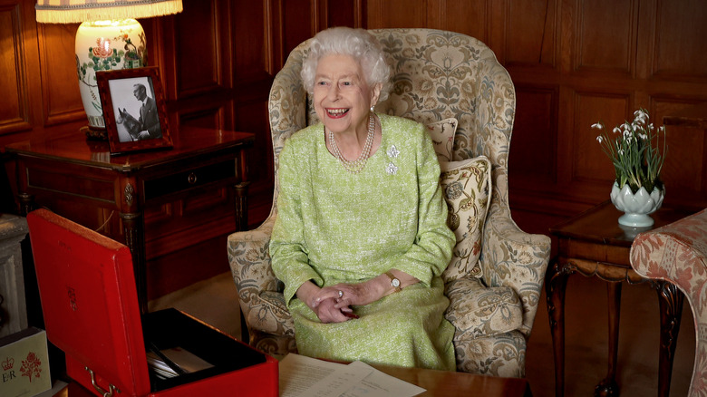 Queen Elizabeth Platinum Jubilee portrait