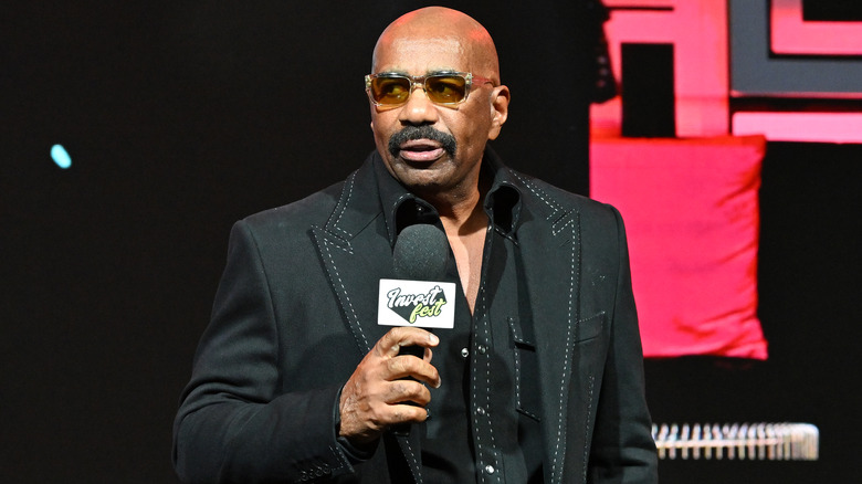 Steve Harvey speaks at Invest Fest in Georgia