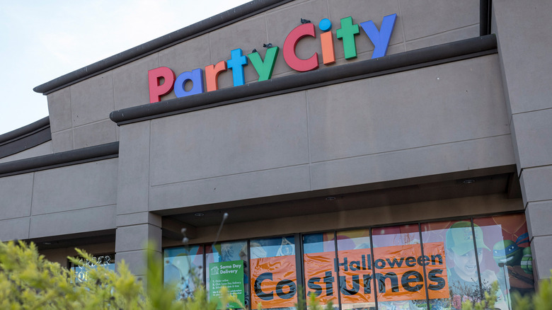 Party City advertising Halloween costumes