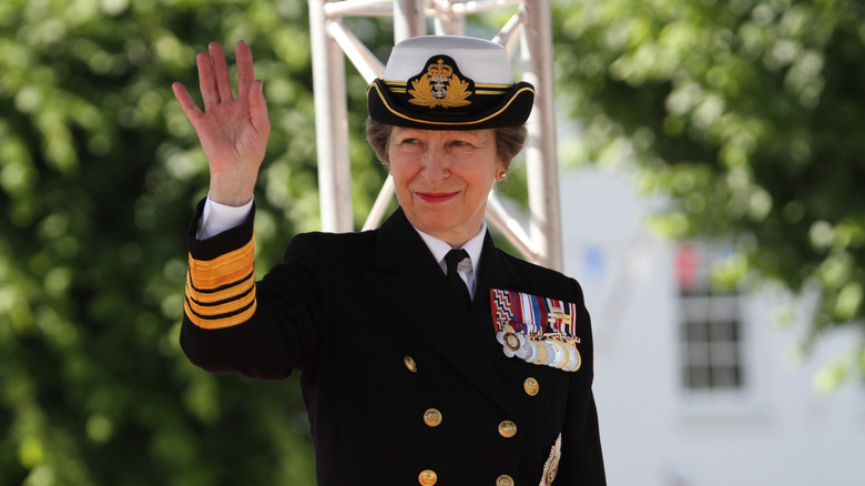 Princess Anne waving 