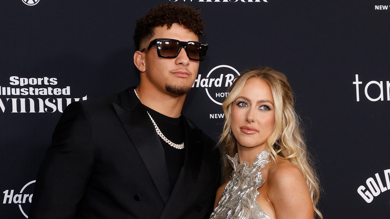 Patrick and Brittany Mahomes posing together