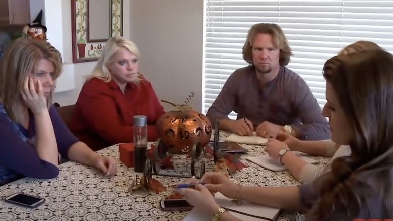 Meri, Janelle, Kody and Robyn Brown having a family meeting