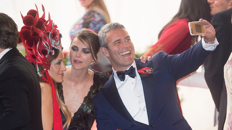 Sarah Jessica Parker, Keri Russell, and Andy Cohen taking selfie