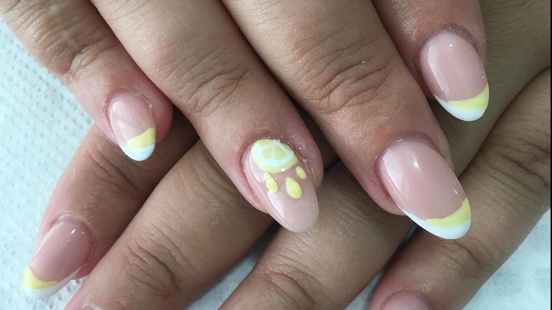 Nails with lemon nail art