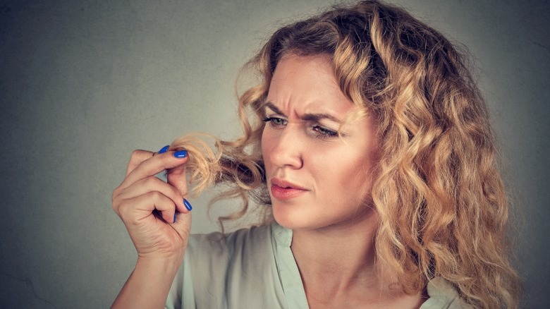 woman with split ends