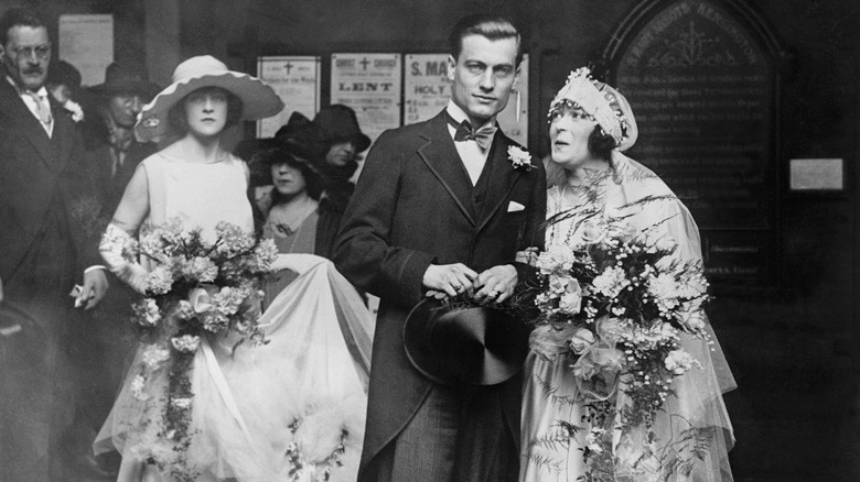 Bride and groom on wedding day 1920s