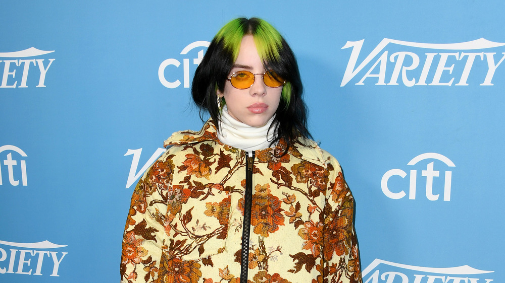 Billie Eilish not smiling on red carpet