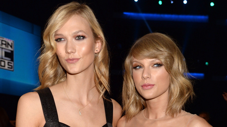 Taylor Swift and Karlie Kloss posing for photos