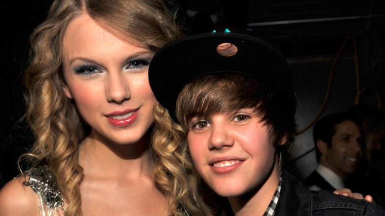 Justin Bieber with Taylor Swift smiling